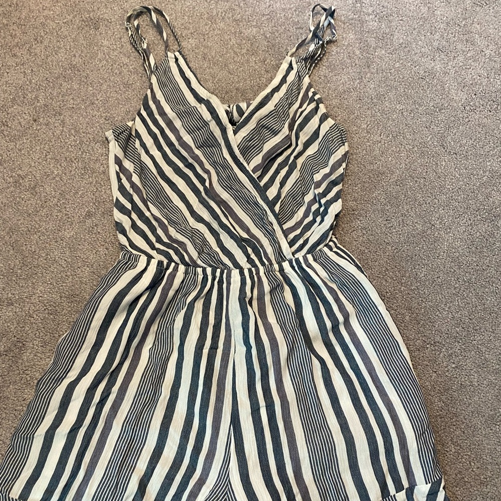Stripped romper with tie back